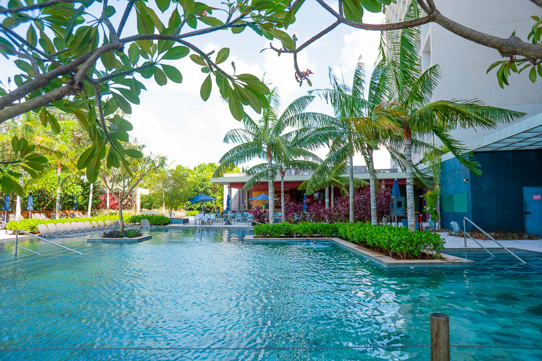 Hot Beach Resort 010