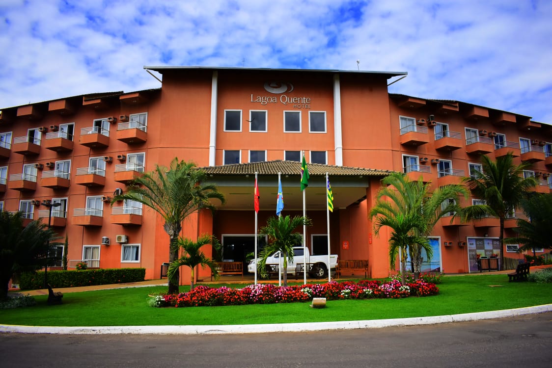 Lagoa Quente Hotel